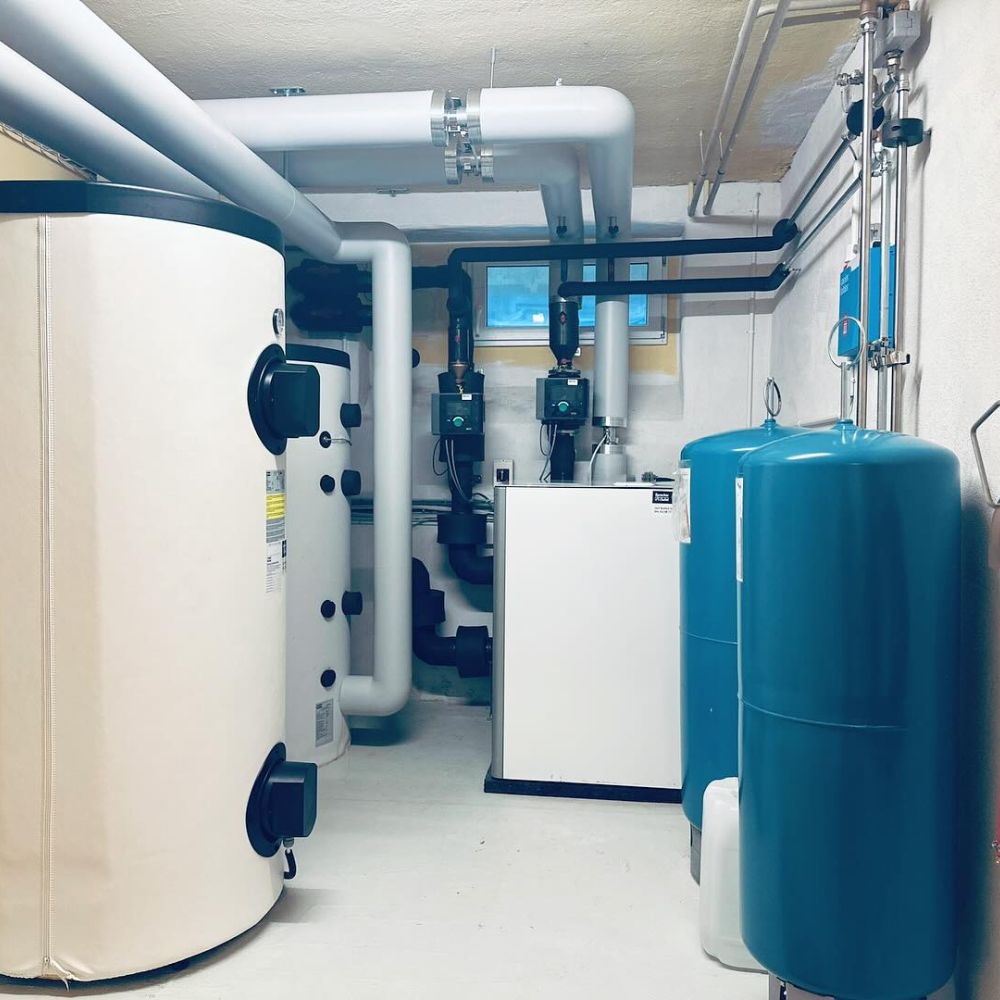 2025 / MFH Haldenbachstrasse, Zürich
Kunde: Privat / Arbeit: Planung und Sanierung Wärmeerzeugung (Sole/Wasser-WP+WW)